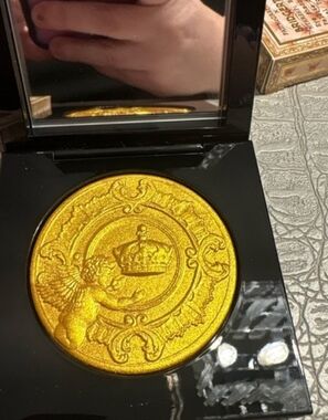 Pat McGrath Gold Highlighter Compact